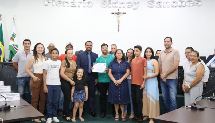 Legislativo reconhece coragem de motorista que evitou tragédia em transporte escolar