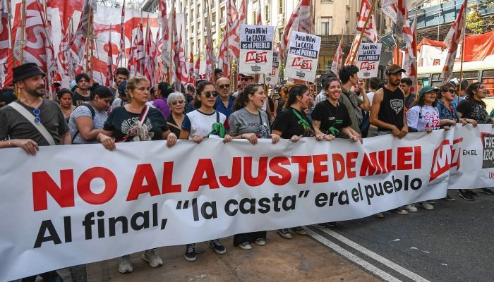 2023-12-21t000000z_103304579_mt1ltana000vt3lrn_rtrmadp_3_america-argentina-buenos-aires-demostration.jpeg