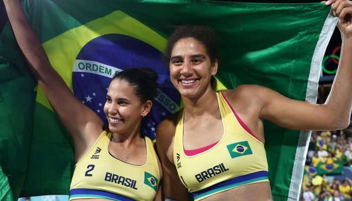 ana_patricia_e_duda_volei_de_praia_paris_2024.jpg