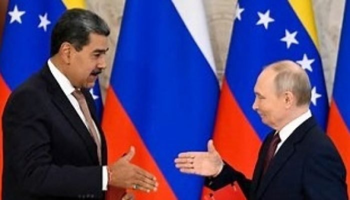 Maduro pede apoio à Rússia e China em meio à pressão dos EUA