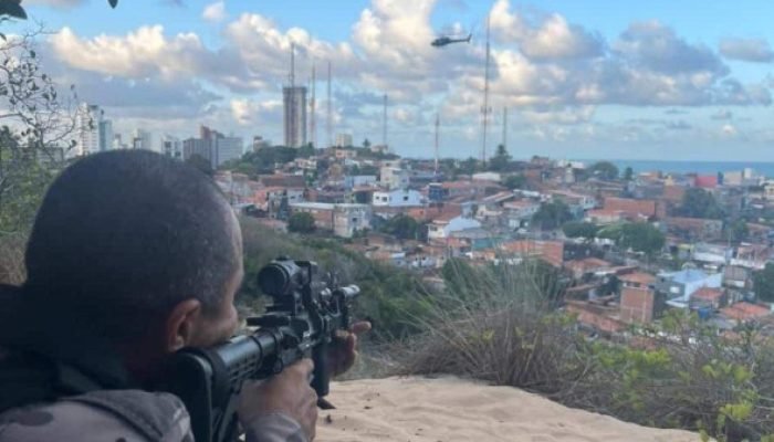 Operação da Polícia Militar Reforça Segurança em Mãe Luiza, Natal, Após Confronto