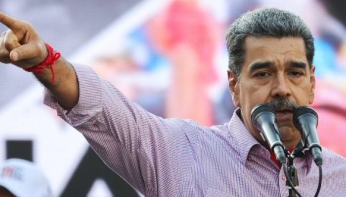 Maduro ironiza EUA após ofensivas: ‘Sou mais famoso que Taylor Swift’