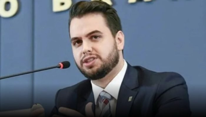 Filipe Martins Lança 'Vaquinha' para Custear Defesa em Processos nos EUA