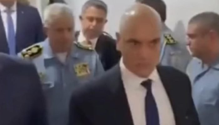 Ministro Moraes se reúne com governador Cláudio Castro no Rio após determinação sobre provas
