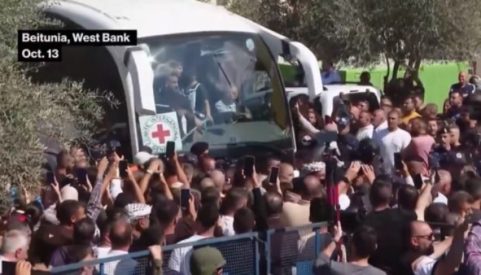 Israel solta cerca de 2 mil presos da Palestina após cessar-fogo