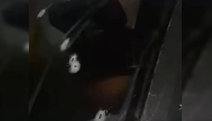 Mãe e filha são fuziladas com mais de 20 tiros dentro de carro no RJ