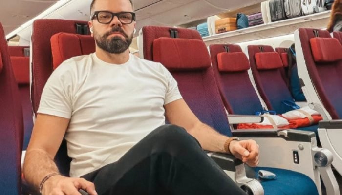 Empresário É Expulso de Voo Após Cancelamento Inesperado de Passagem