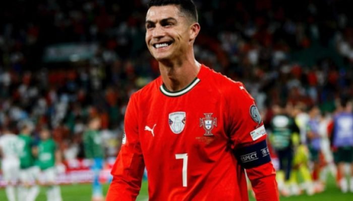 Cristiano Ronaldo ultrapassa marca e faz dois gols contra a Hungria