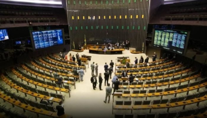 Policial penal dispara arma acidentalmente na Câmara dos Deputados