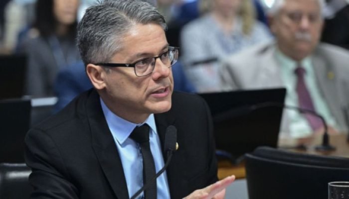 Lula foi infeliz ao criminalizar megaoperação, diz Alessandro Vieira ao WW