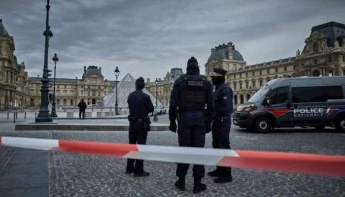 ROUBO DO LOUVRE: Senha do sistema de vigilância era 'louvre'