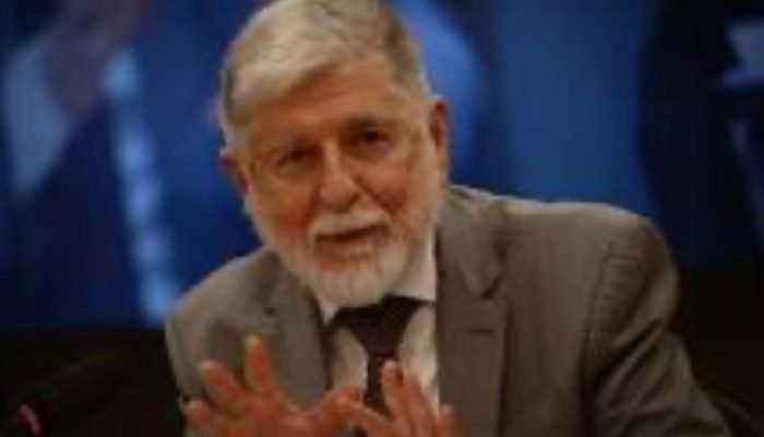 Celso Amorim: Ações externas na Venezuela podem desestabilizar a América do Sul