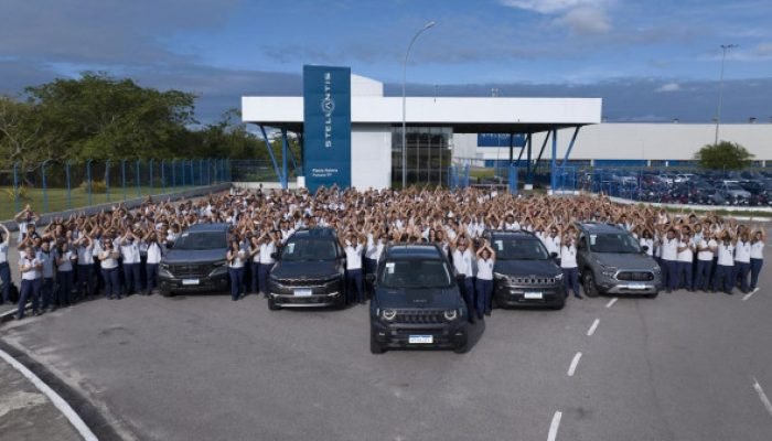 Em PE, fábrica da Stellantis usa IA e 5G para produzir mil carros por dia