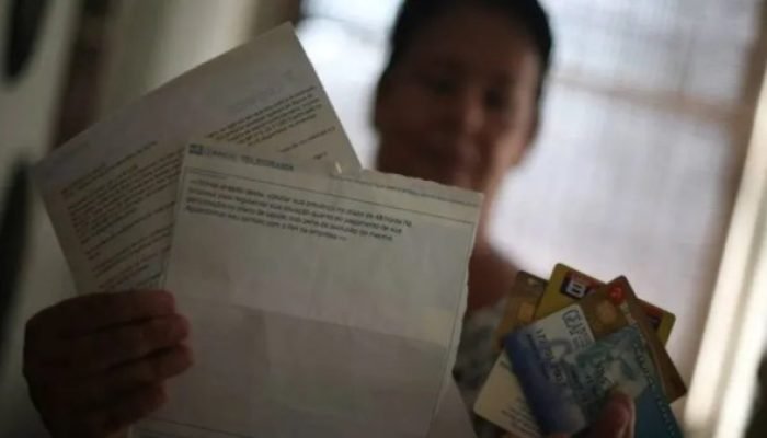 Inadimplência atinge novo recorde: 30,5% das famílias em setembro