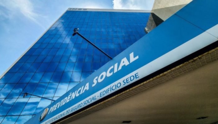INSS interrompe programa de diminuição de fila por falta de verba