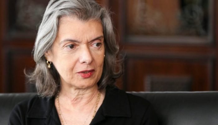 Ministra Carmén Lúcia cogita deixar o STF antes de 2029, diz site
