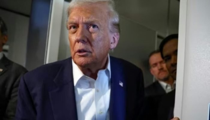 Juíza bloqueia norma de Trump para exigir comprovante de cidadania para votar