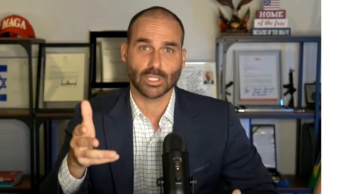 Eduardo Bolsonaro defende prisão de Moraes e delegado Fábio Shor