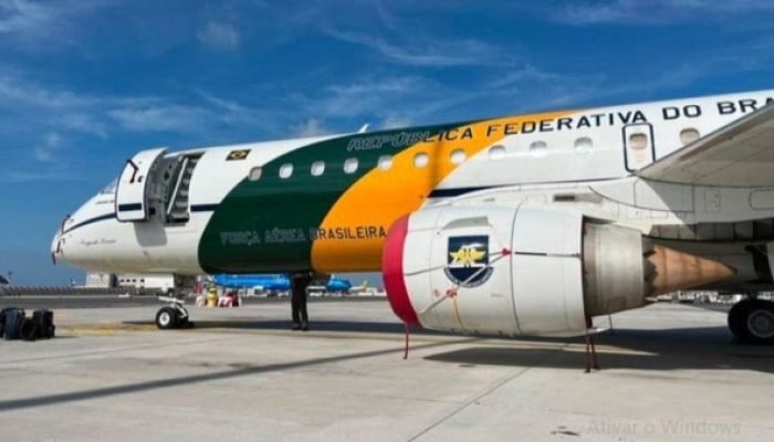 Lula avalia modernização de aeronave presidencial com troca de motores