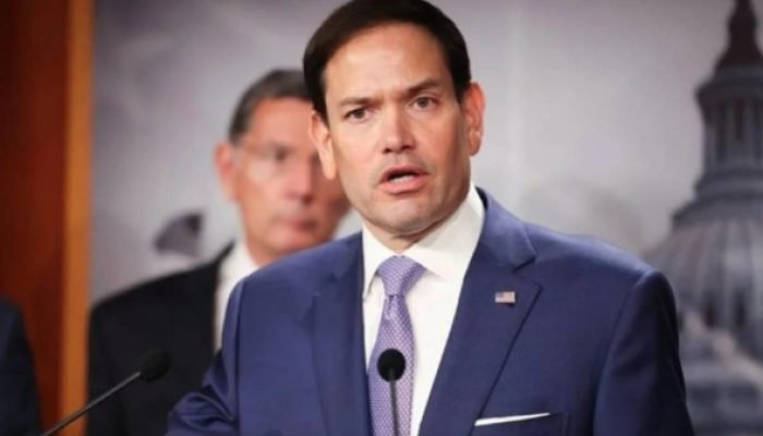 Ofensiva naval dos EUA acirra embate entre Rubio e presidente colombiano