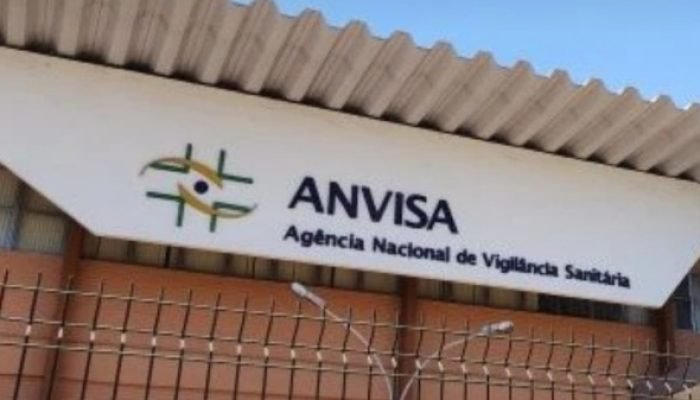 Anvisa suspende pratos de plástico por risco de contaminação química