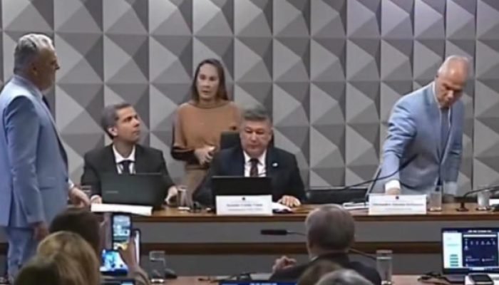 CPMI do INSS: deputado chama ex-ministro de "vagabundo" e "ladrão"