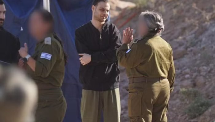 Reféns israelenses são libertados e Plantão da Globo anuncia