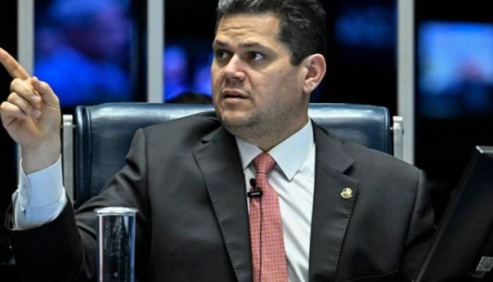 Bolsonaristas mostram irritação com Alcolumbre e descartam apoio à reeleição