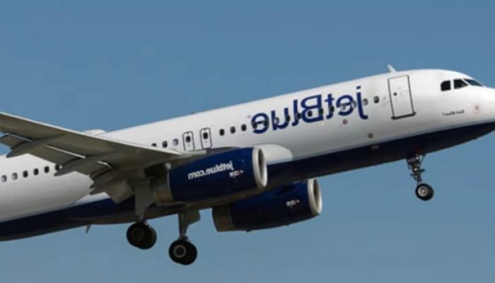 Avião sofre perda brusca de altitude e deixa 20 feridos em voo nos EUA