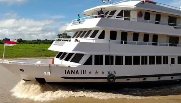 Luxo e escândalo: Lula troca navio da marinha por iate de empresário enrolado com crime eleitoral