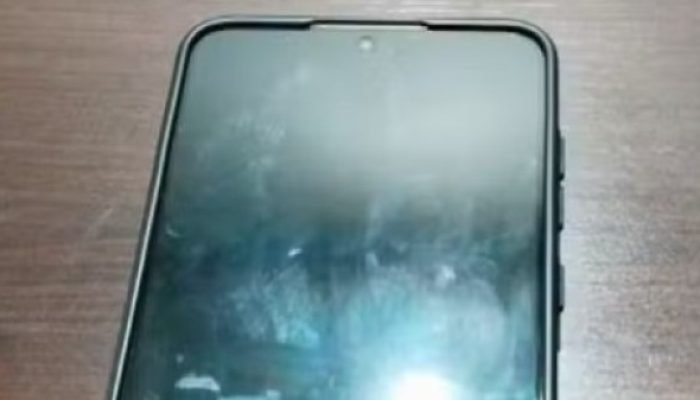 Técnico de enfermagem tem celular furtado por paciente em ambulância no Paraná