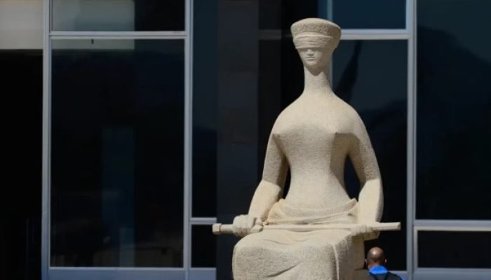 Senado aprova a criação de 530 novos cargos no STF e STJ Senado aprova a criação de 530 novos cargos no STF e STJ