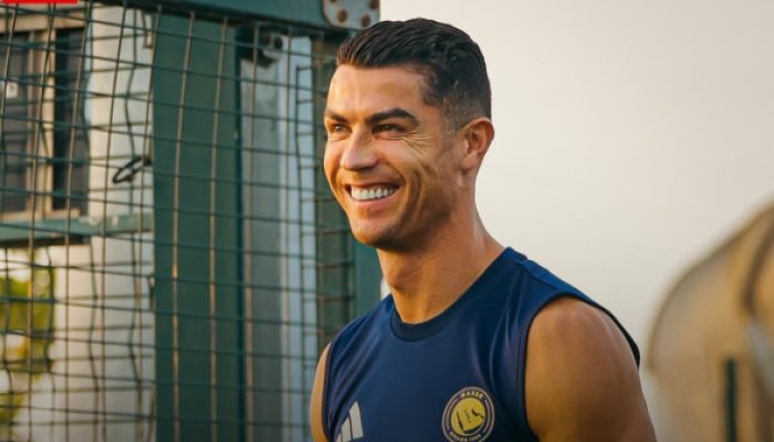 Cristiano Ronaldo atinge marca histórica e se torna bilionário Cristiano Ronaldo atinge marca histórica e se torna bilionário