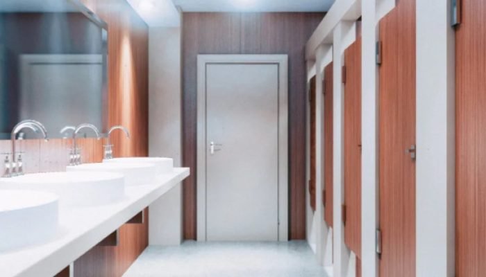 Como usar banheiro público sem riscos para a saúde