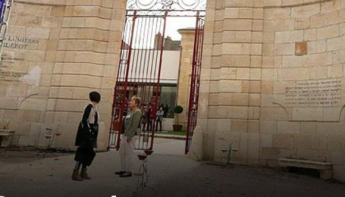 Museu na França sofre roubo de 2 mil moedas de ouro e prata