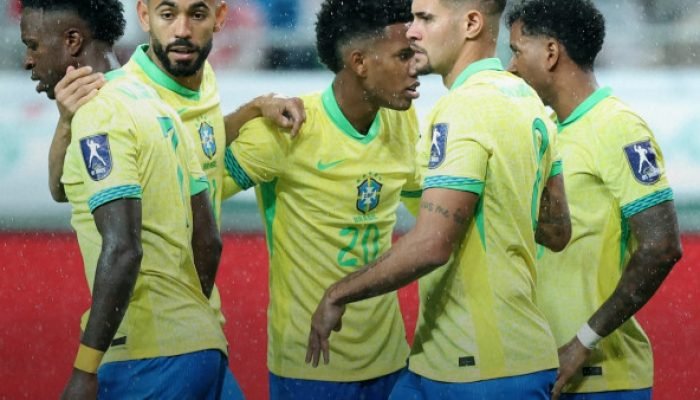 Brasil goleia Coreia do Sul em amistoso com show de Estêvão e Vini Jr