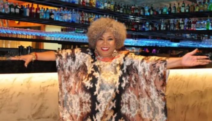 Em show, Alcione dedica apresentação a Alexandre de Moraes