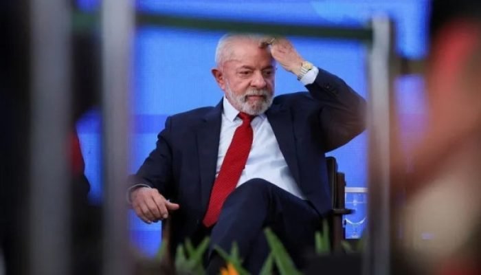 Lula defende a Venezuela e diz que seu povo é "dono do próprio nariz"