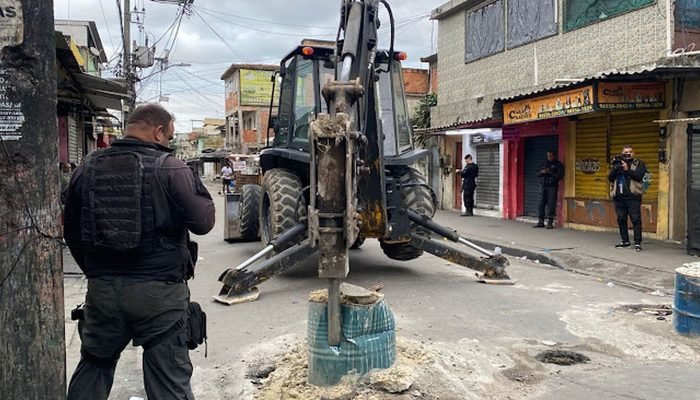 retirada_de_barricadas_na_cdd.jpeg